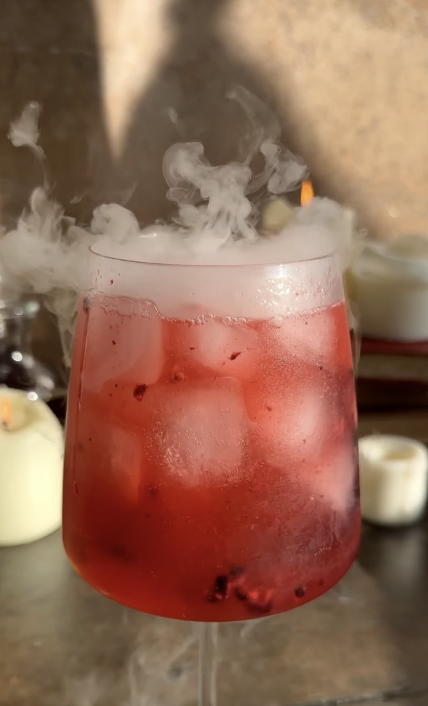 blackberry gin and tonic spritz for one