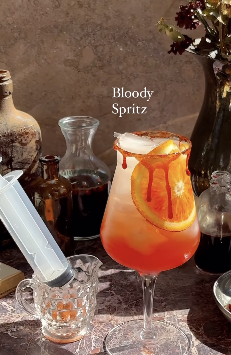 Bloody Aperol Spritz