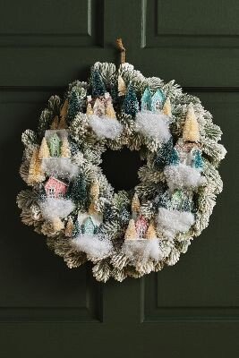 snowy-village-light-up-wreath.jpg