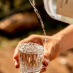mezcal pour