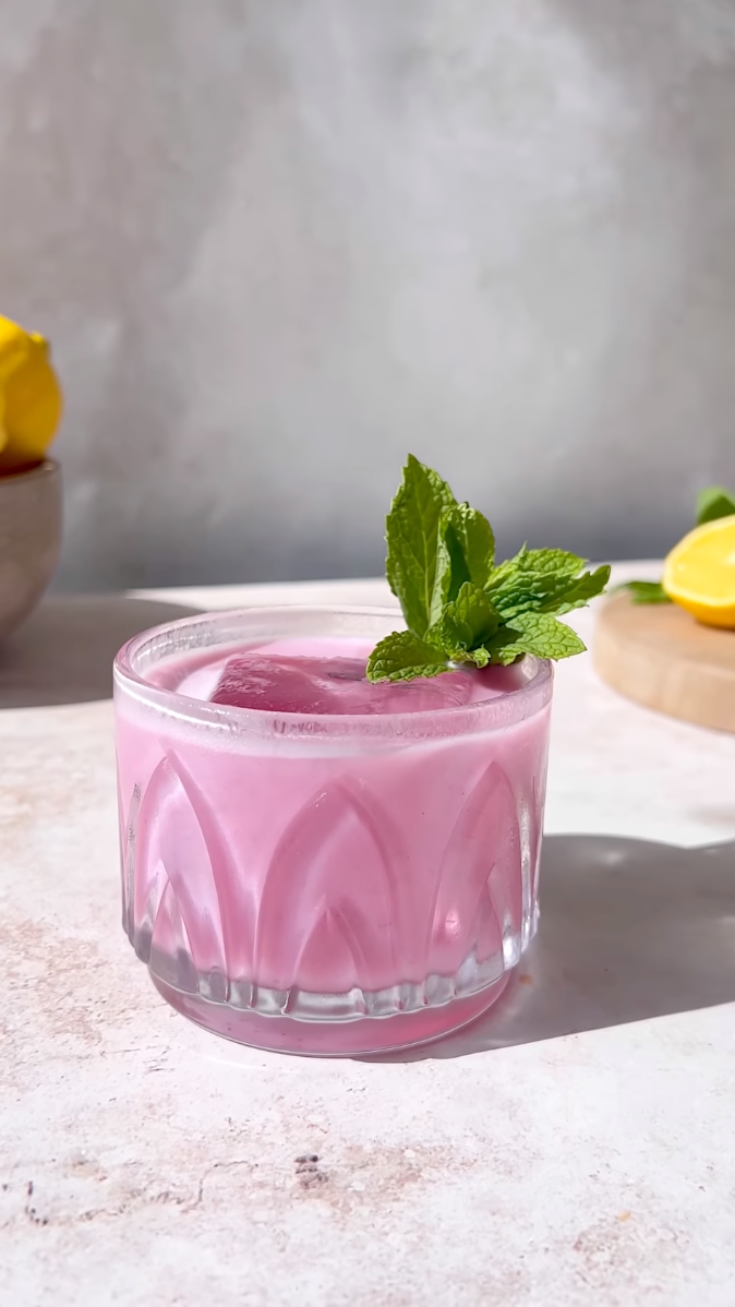 Greek Yogurt Gin Smash cocktail